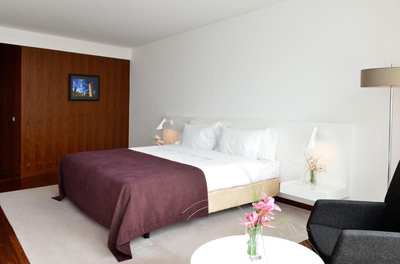 Pousada Palacio De Estoi - Small Luxury Hotels Of The World Extérieur photo A room at the hotel