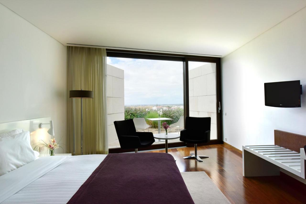 Pousada Palacio De Estoi - Small Luxury Hotels Of The World Extérieur photo A room at the hotel