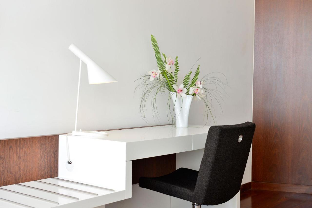 Pousada Palacio De Estoi - Small Luxury Hotels Of The World Extérieur photo The AJ lamp
